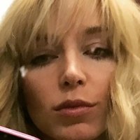 Liz Fenning Çıplak