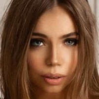 Liza Vaiss Çıplak