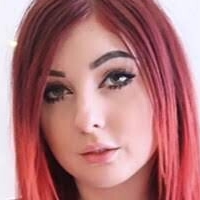 Lizzi Blake Çıplak