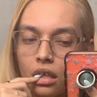 Lizzy_Bearz Çıplak