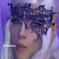 Lola Crystals Çıplak