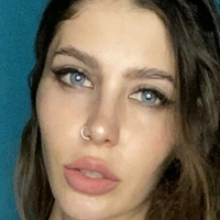 loralvova Çıplak