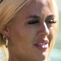 Lottie Tomlinson Çıplak