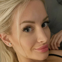 Lucia Klein Çıplak