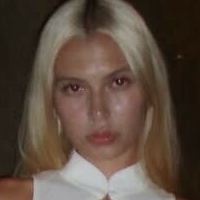 Lucia Manfredi Çıplak