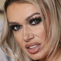 Lucy Alexandra Çıplak