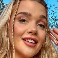 Lucy Dawson Çıplak