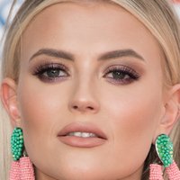 Lucy Fallon Çıplak