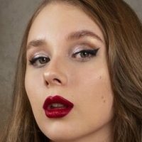 Lucy Laistner Çıplak