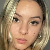 lylabri Çıplak