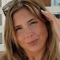 Madison Humphrey Çıplak