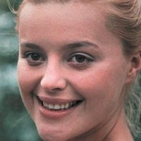 Magda Vasaryova Çıplak