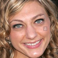 Mageina Tovah Çıplak
