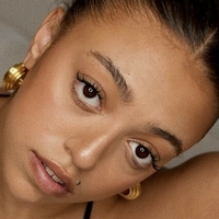 Mahalia Çıplak