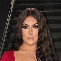 Makenzie Çıplak