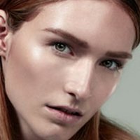 Manuela Frey Çıplak