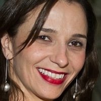 Mariana Loureiro Çıplak