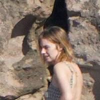 Maya Hawke Çıplak