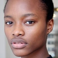 Mayowa Nicholas Çıplak