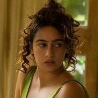 Megha Shukla Çıplak