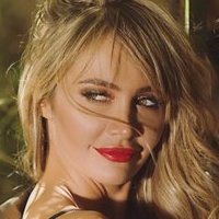 Melina Pitra Çıplak