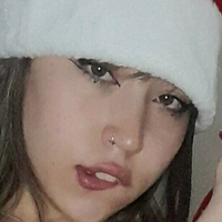 mewslut Çıplak