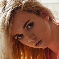 Mia Frost Çıplak