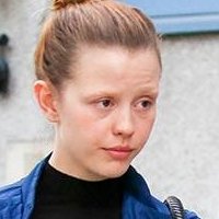 Mia Goth Çıplak