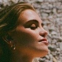 Mia-Sophie Neuland Çıplak