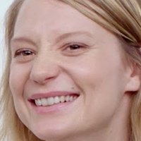 Mia Wasikowska Çıplak