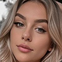 Miabailey Çıplak