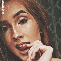 michella_red Çıplak