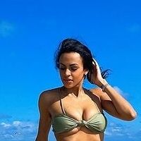 Michelle Bassetti Çıplak