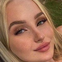 Mikayla Hamilton Çıplak