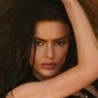 Mila Marandi Çıplak