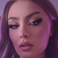 Mili Atkins Çıplak