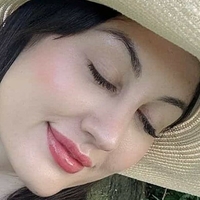 Milky Momma Çıplak