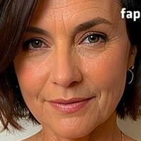 Millie Ravenswood Çıplak