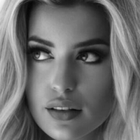Milou Van Agtmael Çıplak