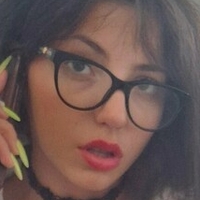Mini Mitzi Çıplak