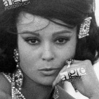 Mirella Maravidi Çıplak