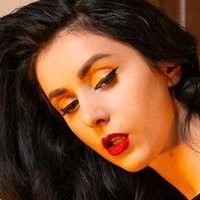 Miss Ellie M Çıplak