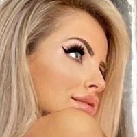 Misschloewelsh Çıplak