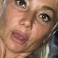 Mommy Di Çıplak