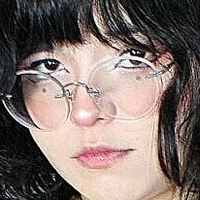 momoladeidad Çıplak