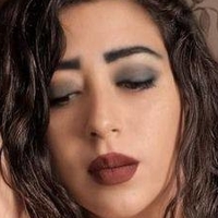 Mon Valenzuela Çıplak