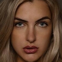 Monique Madeleine Berner Çıplak