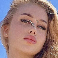 Ms.Elinton Çıplak