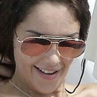 Nabilla Benatia Çıplak