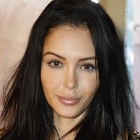 Nabilla Benattia Çıplak